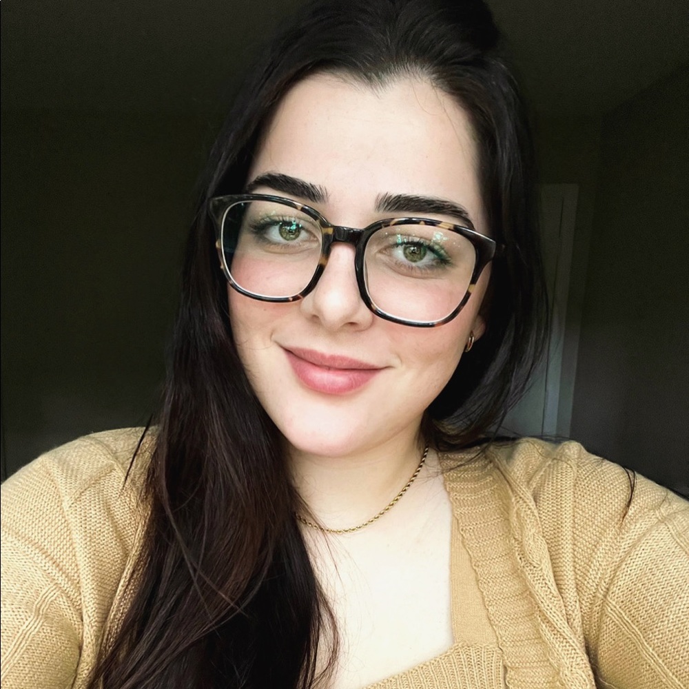 Meet your Posher, Julia